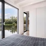 6-pers Houseboat Amsterdam بوتيل أمستردام