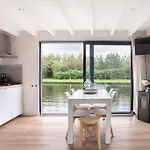 Tekne 6-pers Houseboat Amsterdam *