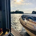 Tekne 6-pers Houseboat Amsterdam *