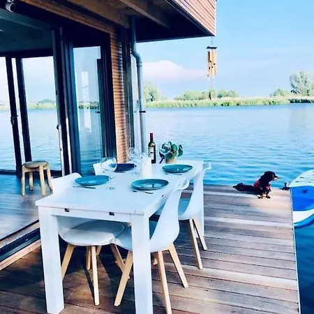 6-pers Houseboat